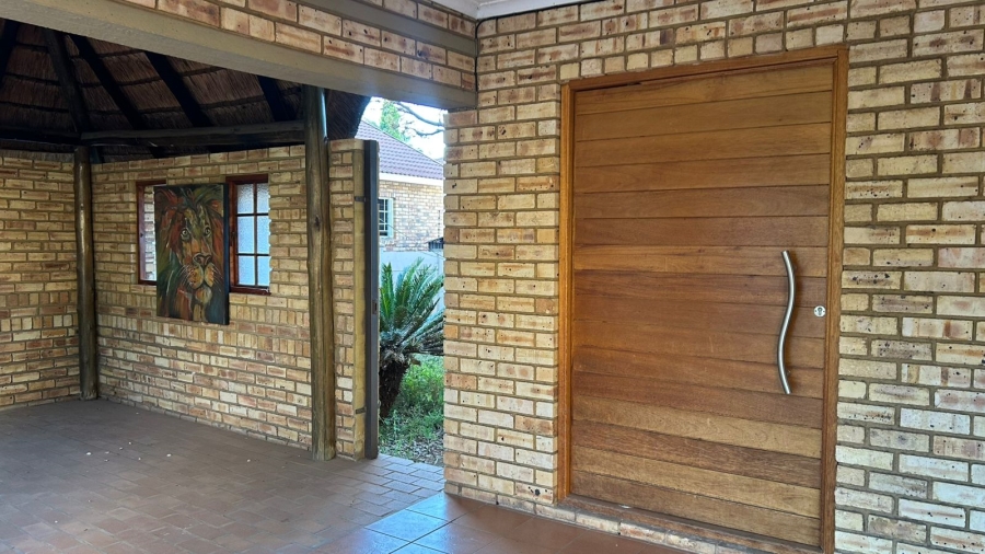 3 Bedroom Property for Sale in Safari Gardens North West